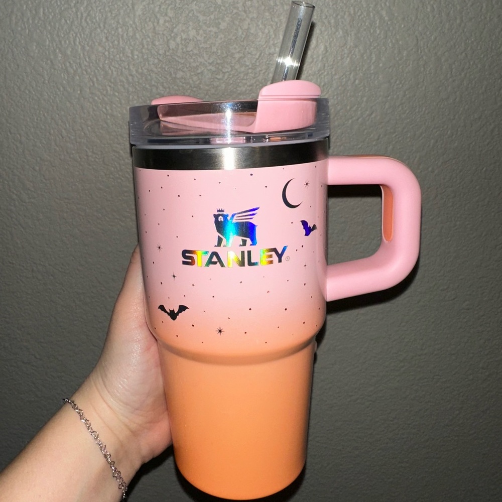 Stanley Pink gradient HoloTumbler with Straw 20oz Stainless Steel. New